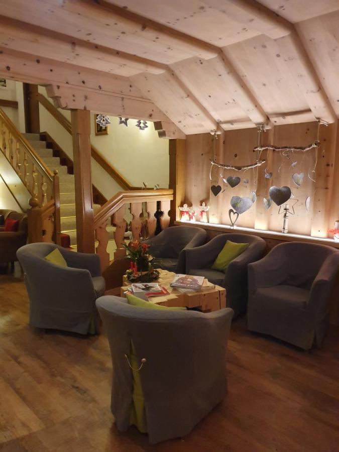 Hotel La Baita Madonna di Campiglio Bagian luar foto